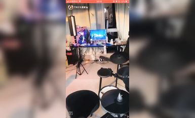 最新《瘋狂抖音》外篇之《抖音擦邊2》顏值主播各顯神通 閃現走光 刷邊尿尿熱舞 扣逼漏奶 (207)