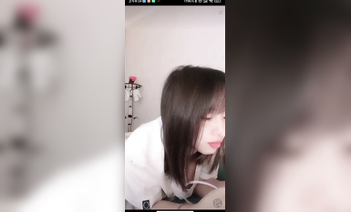 最新《瘋狂抖音》外篇之《抖音擦邊2》顏值主播各顯神通 閃現走光 刷邊尿尿熱舞 扣逼漏奶 (205)