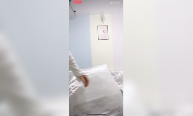 最新《瘋狂抖音》外篇之《抖音擦邊2》顏值主播各顯神通 閃現走光 刷邊尿尿熱舞 扣逼漏奶 (45)