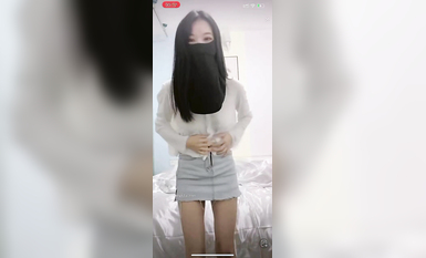 最新《瘋狂抖音》外篇之《抖音擦邊2》顏值主播各顯神通 閃現走光 刷邊尿尿熱舞 扣逼漏奶 (45)