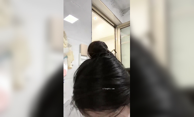 最新《瘋狂抖音》外篇之《抖音擦邊2》顏值主播各顯神通 閃現走光 刷邊尿尿熱舞 扣逼漏奶 (132)