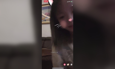 最新《瘋狂抖音》外篇之《抖音擦邊2》顏值主播各顯神通 閃現走光 刷邊尿尿熱舞 扣逼漏奶 (199)