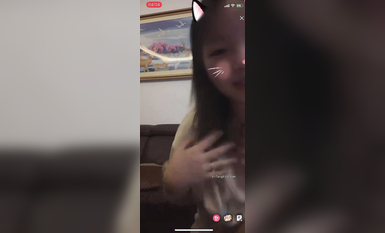 最新《瘋狂抖音》外篇之《抖音擦邊2》顏值主播各顯神通 閃現走光 刷邊尿尿熱舞 扣逼漏奶 (199)