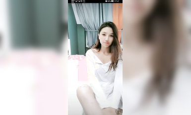 最新《瘋狂抖音》外篇之《抖音擦邊2》顏值主播各顯神通 閃現走光 刷邊尿尿熱舞 扣逼漏奶 (21)