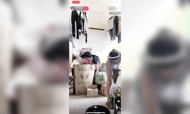 最新《瘋狂抖音》外篇之《抖音擦邊2》顏值主播各顯神通 閃現走光 刷邊尿尿熱舞 扣逼漏奶 (18)