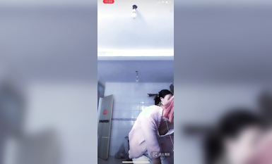 最新《瘋狂抖音》外篇之《抖音擦邊2》顏值主播各顯神通 閃現走光 刷邊尿尿熱舞 扣逼漏奶 (117)