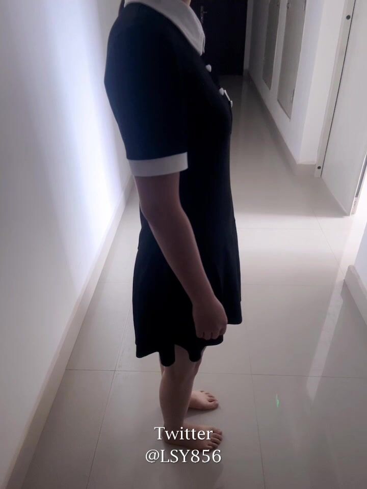 極品推特淫盪人妻性玩物▌林淑怡▌全裸壓馬路尋刺激 男公廁全裸待插後入懟穴 (1)