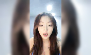 19歲極品小母狗，身材超棒，被猥瑣男調教蹂躪，各種道具齊上陣，高潮嬌喘不斷 (9)