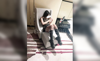 【小K】高顏高冷御姐上著班偷跑出來挨操，黑絲平口靴，內褲都沒有穿，第一人稱無套抽插