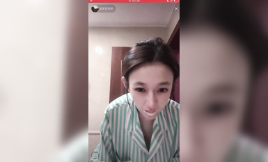 最新《瘋狂抖音》外篇之《抖音擦邊2》顏值主播各顯神通 閃現走光 刷邊尿尿熱舞 扣逼漏奶 (74)