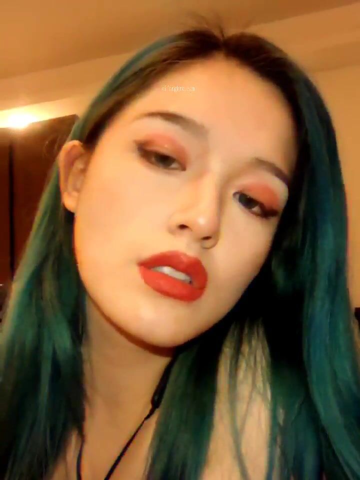 超嫩蘿莉雲集『玉紫醬+甜甜起司桃+貓七小+兔醬』極品翹乳粉穴榨乾你的精華超養眼yui (7)