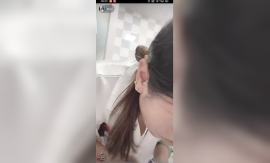 最新《瘋狂抖音》外篇之《抖音擦邊2》顏值主播各顯神通 閃現走光 刷邊尿尿熱舞 扣逼漏奶 (190)