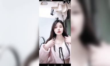 最新《瘋狂抖音》外篇之《抖音擦邊2》顏值主播各顯神通 閃現走光 刷邊尿尿熱舞 扣逼漏奶 (155)