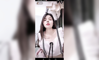 最新《瘋狂抖音》外篇之《抖音擦邊2》顏值主播各顯神通 閃現走光 刷邊尿尿熱舞 扣逼漏奶 (155)