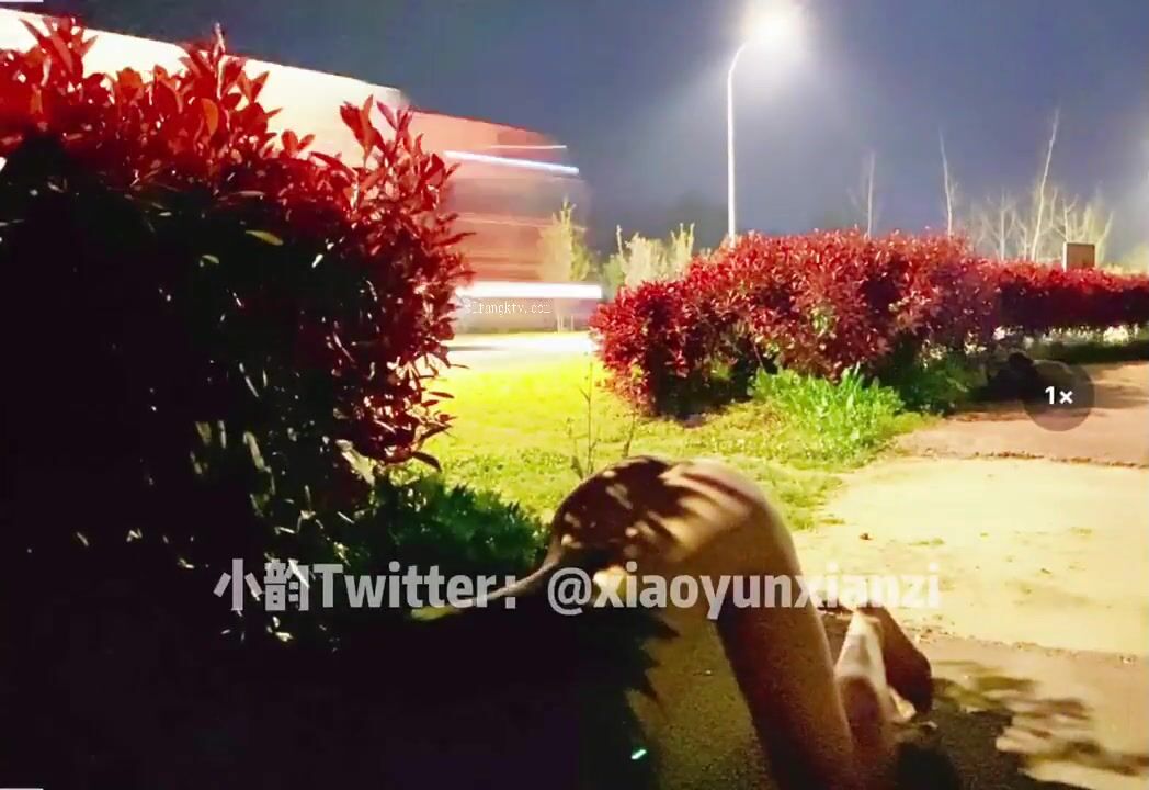 五個極品身材蘿莉反差露出萌妹 公路啪啪 戶外野戰 餐廳露出 絕版資源 小韻 (12)