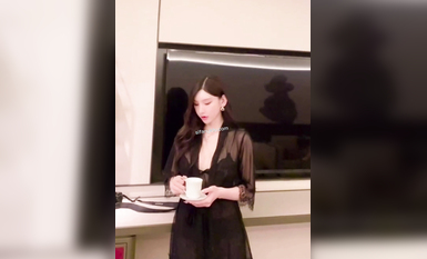 秀人極品網紅『周於希』頂級劇情新作 黑絲慾望 性感女神氣質撩人 SM道具+拍打+鞭撻 高清1080P版 (1)