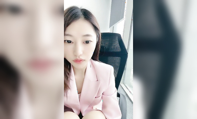 重磅！重慶某集團公司白領~【小兔丫丫】極度反差~刺激！~ (8)