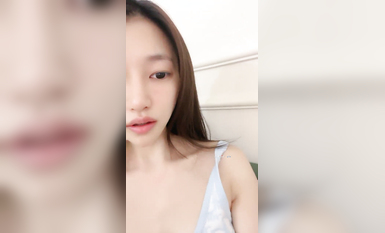 重磅！重慶某集團公司白領~【小兔丫丫】極度反差~刺激！~ (1)