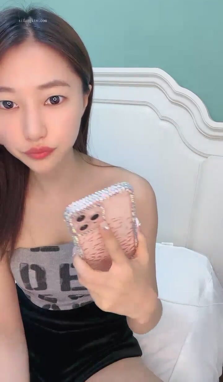 重磅！重慶某集團公司白領~【小兔丫丫】極度反差~刺激！~ (3)