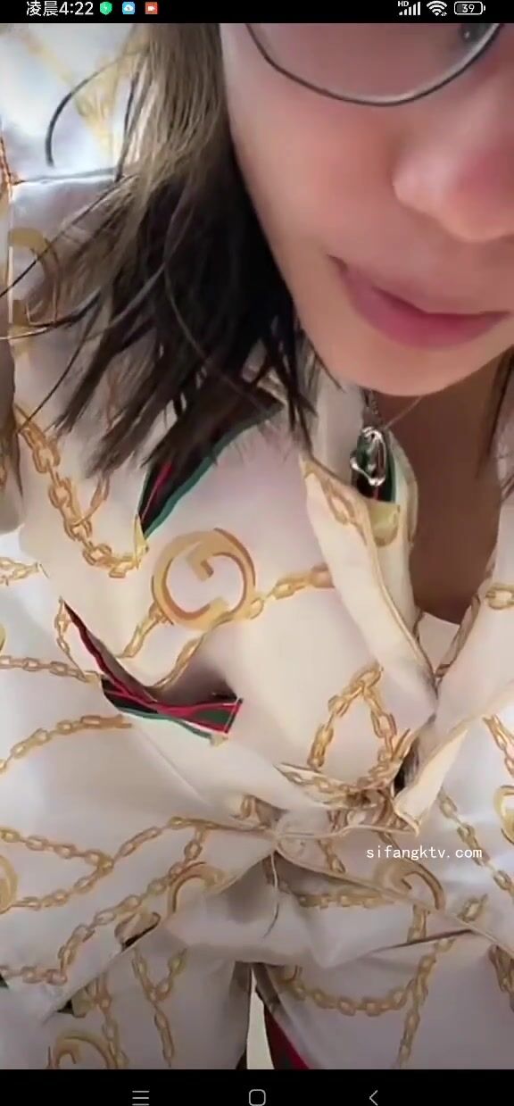 最新《瘋狂抖音》外篇之《抖音擦邊4》顏值主播各顯神通 閃現走光 刷邊瘋狂作死 扣逼漏奶 (269)