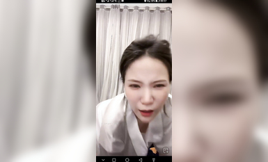 最新《瘋狂抖音》外篇之《抖音擦邊4》顏值主播各顯神通 閃現走光 刷邊瘋狂作死 扣逼漏奶 (135)