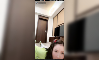 最新《瘋狂抖音》外篇之『三亞美女2』極品三亞外圍美女大秀身材 作死大尺度 摳B揉乳擠奶 (188)