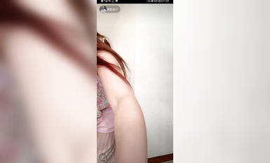 最新《瘋狂抖音》外篇之《抖音擦邊4》顏值主播各顯神通 閃現走光 刷邊瘋狂作死 扣逼漏奶 (281)