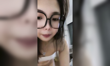 最新《瘋狂抖音》外篇之《抖音擦邊4》顏值主播各顯神通 閃現走光 刷邊瘋狂作死 扣逼漏奶 (257)