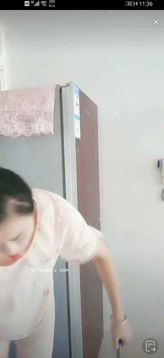 最新《瘋狂抖音》外篇之《抖音擦邊4》顏值主播各顯神通 閃現走光 刷邊瘋狂作死 扣逼漏奶 (67)