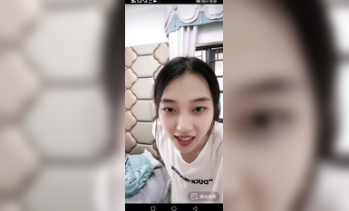 最新《瘋狂抖音》外篇之《抖音擦邊4》顏值主播各顯神通 閃現走光 刷邊瘋狂作死 扣逼漏奶 (230)