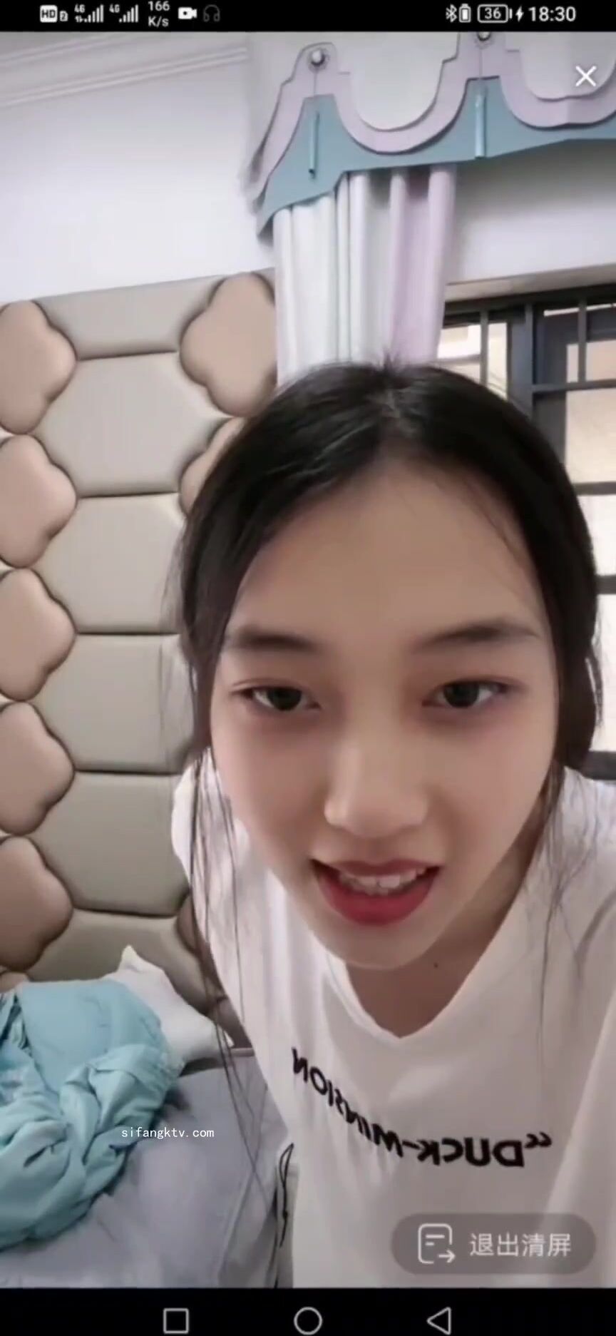 最新《瘋狂抖音》外篇之《抖音擦邊4》顏值主播各顯神通 閃現走光 刷邊瘋狂作死 扣逼漏奶 (230)