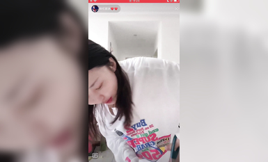 最新《瘋狂抖音》外篇之《抖音擦邊4》顏值主播各顯神通 閃現走光 刷邊瘋狂作死 扣逼漏奶 (122)