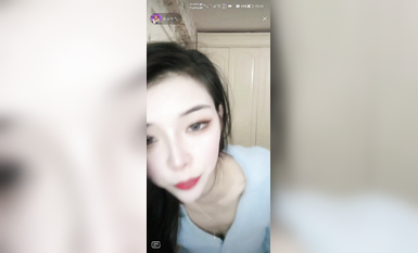 最新《瘋狂抖音》外篇之『三亞美女2』極品三亞外圍美女大秀身材 作死大尺度 摳B揉乳擠奶 (25)