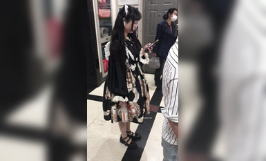 稀缺學姐專場 專業抄底靚麗制服學姐珍藏版 貼著美女屁股抄 有燈光加持畫質特好 超清4K原版 (45)