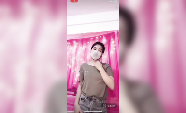 最新《瘋狂抖音》外篇之《抖音擦邊4》顏值主播各顯神通 閃現走光 刷邊瘋狂作死 扣逼漏奶 (158)