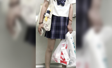 稀缺學姐專場 專業抄底靚麗制服學姐珍藏版 貼著美女屁股抄 有燈光加持畫質特好 超清4K原版 (7)