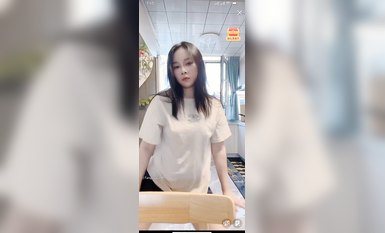 最新《瘋狂抖音》外篇之《抖音擦邊4》顏值主播各顯神通 閃現走光 刷邊瘋狂作死 扣逼漏奶 (170)