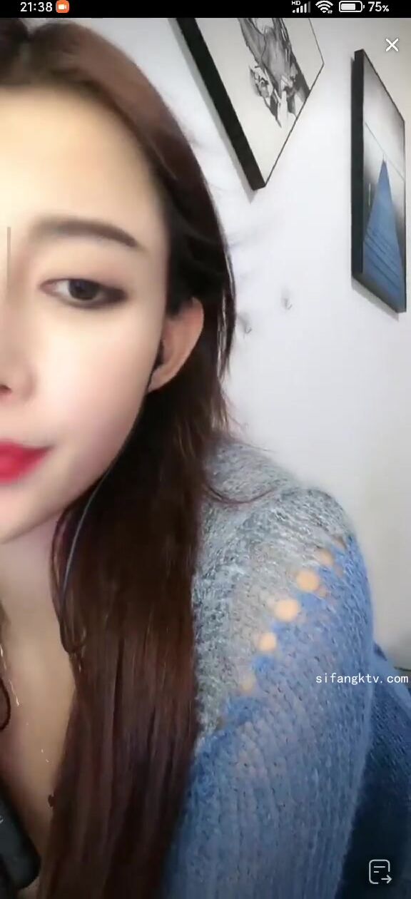 最新《瘋狂抖音》外篇之《抖音擦邊4》顏值主播各顯神通 閃現走光 刷邊瘋狂作死 扣逼漏奶 (115)