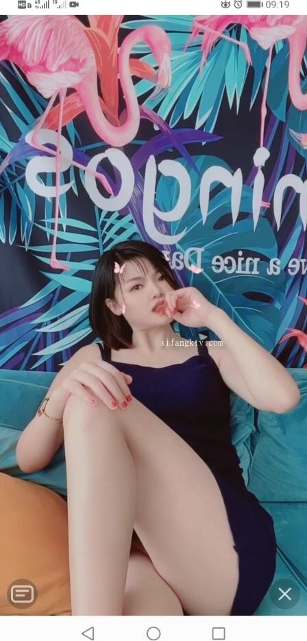 最新《瘋狂抖音》外篇之『三亞美女2』極品三亞外圍美女大秀身材 作死大尺度 摳B揉乳擠奶 (85)