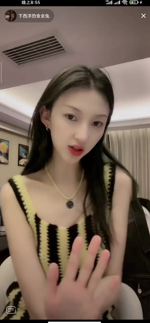 最新《瘋狂抖音》外篇之『三亞美女2』極品三亞外圍美女大秀身材 作死大尺度 摳B揉乳擠奶 (108)