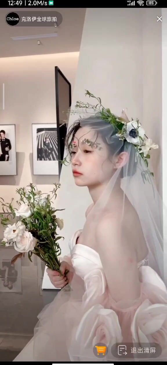 最新《瘋狂抖音》外篇之『三亞美女2』極品三亞外圍美女大秀身材 作死大尺度 摳B揉乳擠奶 (62)