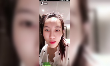 最新《瘋狂抖音》外篇之《抖音擦邊4》顏值主播各顯神通 閃現走光 刷邊瘋狂作死 扣逼漏奶 (38)