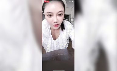 最新《瘋狂抖音》外篇之《抖音擦邊4》顏值主播各顯神通 閃現走光 刷邊瘋狂作死 扣逼漏奶 (69)