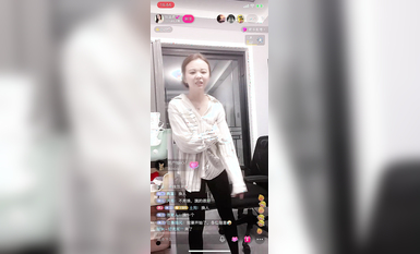 最新《瘋狂抖音》外篇之『三亞美女2』極品三亞外圍美女大秀身材 作死大尺度 摳B揉乳擠奶 (120)