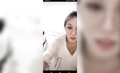 最新《瘋狂抖音》外篇之《抖音擦邊4》顏值主播各顯神通 閃現走光 刷邊瘋狂作死 扣逼漏奶 (134)