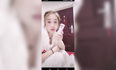 最新《瘋狂抖音》外篇之《抖音擦邊4》顏值主播各顯神通 閃現走光 刷邊瘋狂作死 扣逼漏奶 (59)