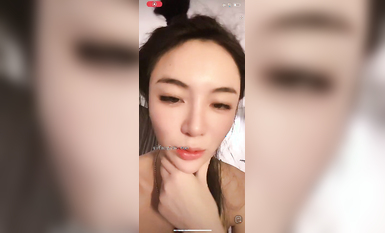 最新《瘋狂抖音》外篇之《抖音擦邊4》顏值主播各顯神通 閃現走光 刷邊瘋狂作死 扣逼漏奶 (128)