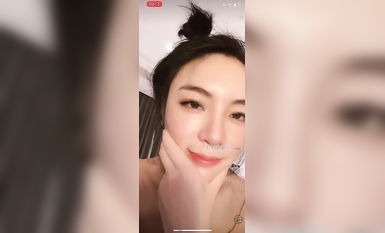 最新《瘋狂抖音》外篇之《抖音擦邊4》顏值主播各顯神通 閃現走光 刷邊瘋狂作死 扣逼漏奶 (128)