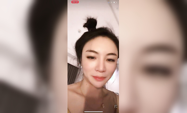 最新《瘋狂抖音》外篇之《抖音擦邊4》顏值主播各顯神通 閃現走光 刷邊瘋狂作死 扣逼漏奶 (128)