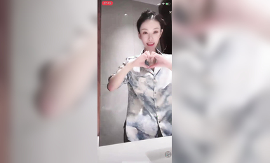 最新《瘋狂抖音》外篇之《抖音擦邊4》顏值主播各顯神通 閃現走光 刷邊瘋狂作死 扣逼漏奶 (169)